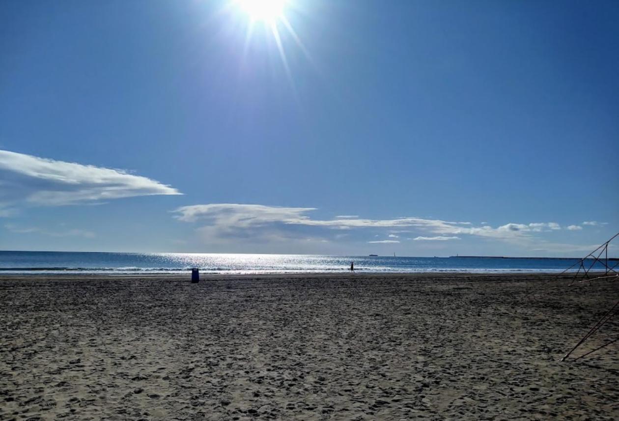Malvarrosa Habitacion Comoda Y Sencilla Cerca De La Playa Valencia Eksteriør billede